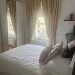 펜션 Victorian House With Cricket Ground Views *